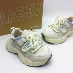 Кроссовки для девочек Сказка (93311)